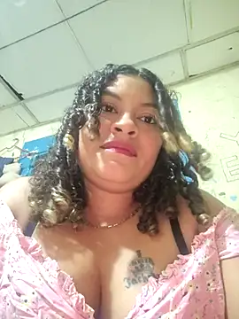 Elenmascarado1509 online show from 04-05-26, 02:31