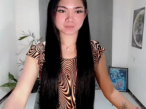 rainexox1 online show from 05-13-26, 06:16