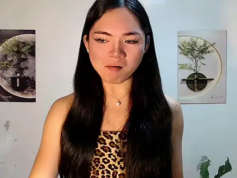 rainexox1 online show from 05-18-26, 09:48