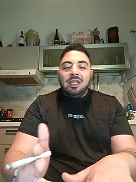 Snapshot of bear_skinny chatting on 05-10-26, 10:37 bear skinny online show from 05-10-26, 10:37