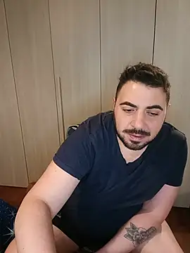 Snapshot of bear_skinny chatting on 05-19-26, 04:46 bear skinny online show from 05-19-26, 04:46