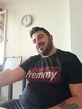 Snapshot of bear_skinny chatting on 05-30-26, 03:09 bear skinny online show from 05-30-26, 03:09