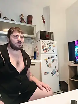 Snapshot of bear_skinny chatting on 06-15-26, 11:07 bear skinny online show from 06-15-26, 11:07