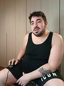 Snapshot of bear_skinny chatting on 07-02-26, 02:23 bear skinny online show from 07-02-26, 02:23