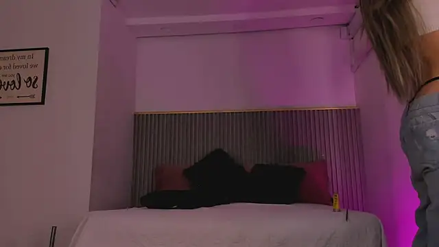 ashvalentine  online show from 07-21-26, 07:27