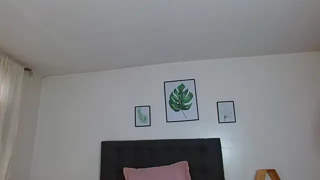 Snapshot of samanthachop chatting on 06-10-26, 02:16 samanthachop online show from 06-10-26, 02:16