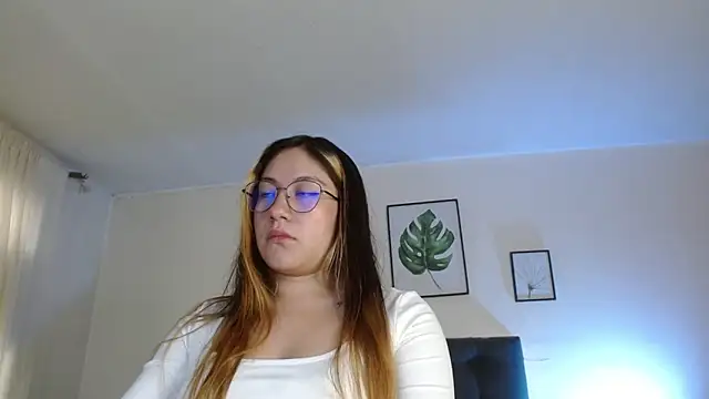 samanthachop online show from 06-17-26, 01:23