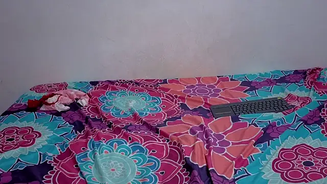 Snapshot of Scarlett_Cherry_ chatting on 06-11-26, 12:32 Scarlett Cherry online show from 06-11-26, 12:32