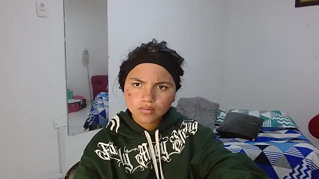 Snapshot of kimmyfuckass chatting on 06-27-26, 02:44 kimmyfuckass online show from 06-27-26, 02:44
