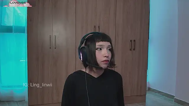 ling meow online show from 06-08-26, 01:11