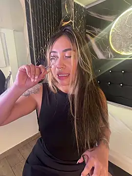 ManuelaVeeleez online show from 05-31-26, 03:36