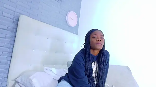 pervert shydoll1 online show from 04-23-26, 02:57