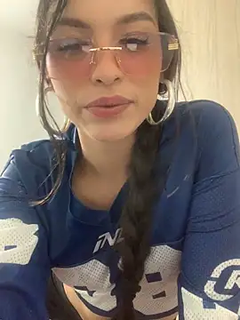 Snapshot of SweetCherry__ chatting on 04-28-26, 09:31 SweetCherry online show from 04-28-26, 09:31