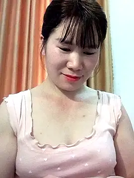 Bondgirl 9 online show from 05-16-26, 07:05