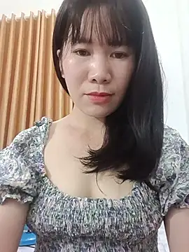 Snapshot of Bondgirl_9 chatting on 06-30-26, 11:33 Bondgirl 9 online show from 06-30-26, 11:33