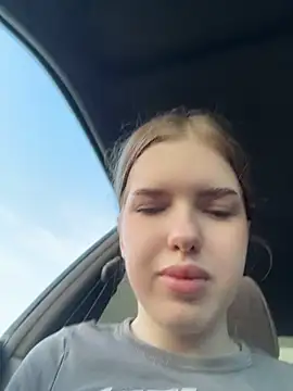 KayShaw online show from 06-18-26, 10:41