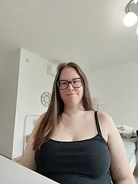 CelineThompson online show from 05-16-26, 02:16