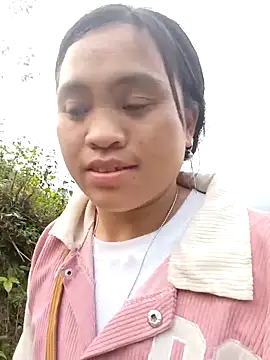 Snapshot of Mayxinh_love chatting on 03-16-26, 10:30 Mayxinh love online show from 03-16-26, 10:30