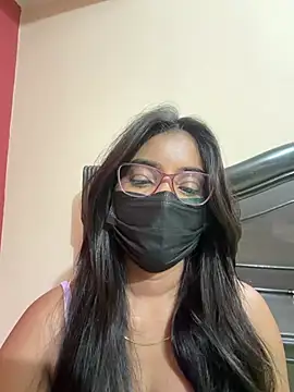 Snapshot of nikki_catz chatting on 07-18-26, 04:55 nikki catz online show from 07-18-26, 04:55