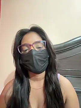 Snapshot of nikki_catz chatting on 07-24-26, 04:27 nikki catz online show from 07-24-26, 04:27