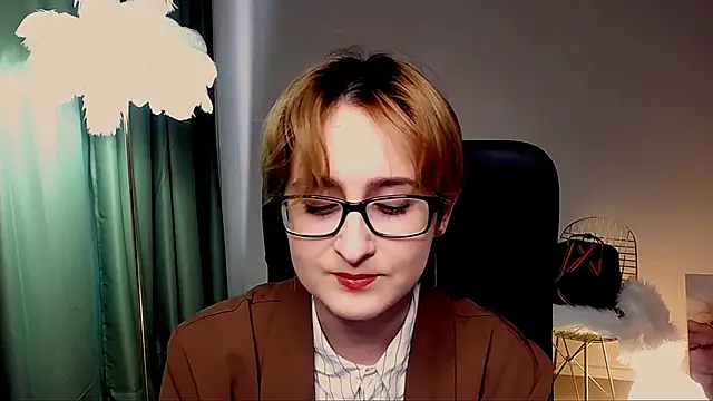 LixeLuna online show from 05-05-26, 06:32