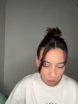 Nicole Cute04 online show from 04-12-26, 04:28