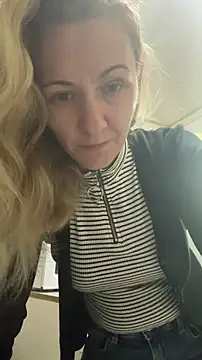 Secret Ladyx online show from 05-05-26, 05:04