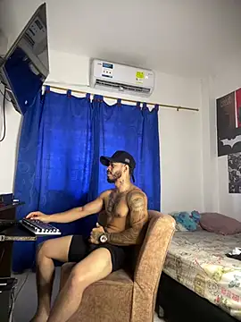 Snapshot of Kenny_romano chatting on 03-05-26, 06:48 Kenny romano online show from 03-05-26, 06:48