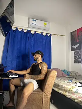 Snapshot of Kenny_romano chatting on 03-06-26, 11:50 Kenny romano online show from 03-06-26, 11:50