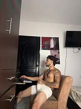 Snapshot of Kenny_romano chatting on 06-23-26, 02:15 Kenny romano online show from 06-23-26, 02:15