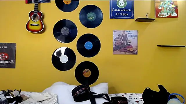 lilithevil32 online show from 04-03-26, 03:15