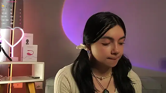 Im Elaris online show from 03-21-26, 04:32