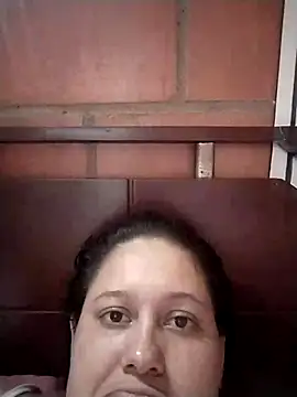 Snapshot of Johanna-dario chatting on 03-08-26, 03:32 Johanna-dario online show from 03-08-26, 03:32