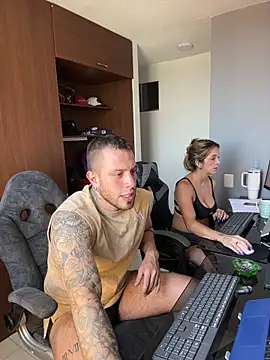 Snapshot of Dra-Dr-Fitness chatting on 03-16-26, 06:23 Dra-Dr-Fitness online show from 03-16-26, 06:23