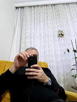 Snapshot of eranocan chatting on 03-25-26, 04:24 eranocan online show from 03-25-26, 04:24