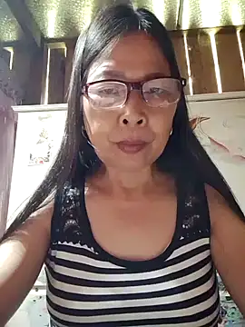 Snapshot of Sky-rain98 chatting on 05-18-26, 04:29 Sky-rain98 online show from 05-18-26, 04:29