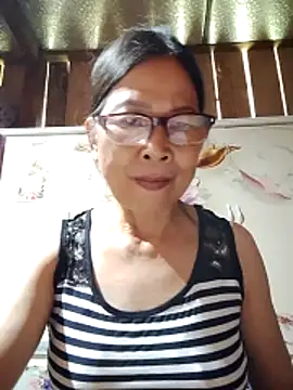 Snapshot of Sky-rain98 chatting on 05-28-26, 02:20 Sky-rain98 online show from 05-28-26, 02:20