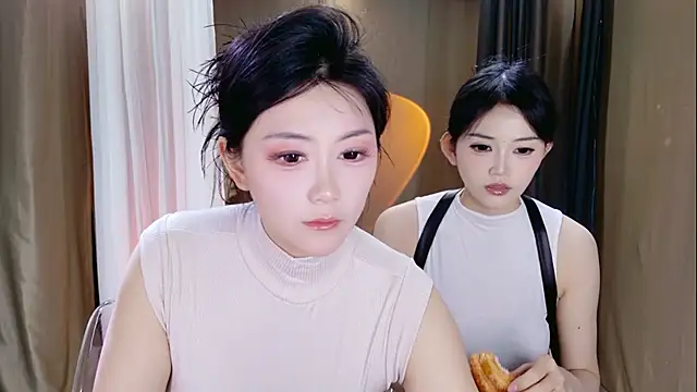 Snapshot of Banana-Milk69 chatting on 05-18-26, 01:13 Banana-Milk69 online show from 05-18-26, 01:13