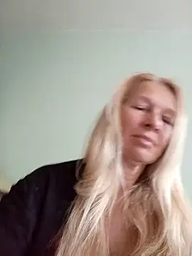 Snapshot of ViktoriaSexi1 chatting on 05-01-26, 03:33 ViktoriaSexi1 online show from 05-01-26, 03:33