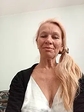 Snapshot of ViktoriaSexi1 chatting on 05-04-26, 08:10 ViktoriaSexi1 online show from 05-04-26, 08:10
