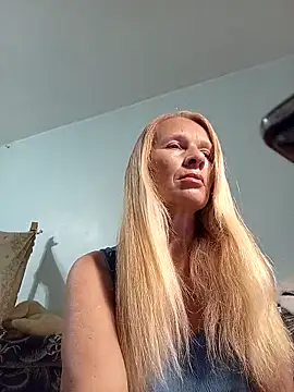 Snapshot of ViktoriaSexi1 chatting on 05-06-26, 07:52 ViktoriaSexi1 online show from 05-06-26, 07:52