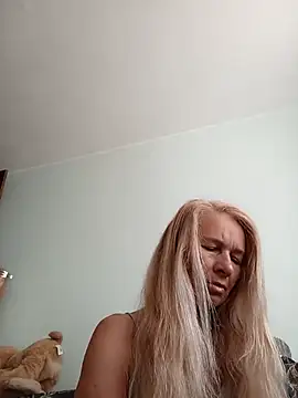 Snapshot of ViktoriaSexi1 chatting on 05-19-26, 04:41 ViktoriaSexi1 online show from 05-19-26, 04:41