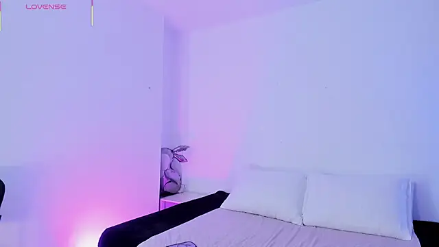 Eve-01 online show from 04-20-26, 09:38