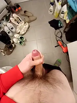 Snapshot of oposum6 chatting on 03-15-26, 10:32 oposum6 online show from 03-15-26, 10:32