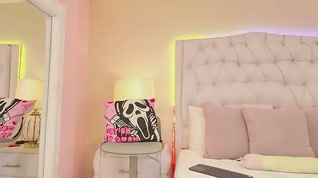 MeganRoseh online show from 06-17-26, 08:10