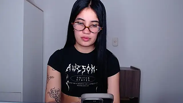 Lucy engel online show from 04-24-26, 12:24