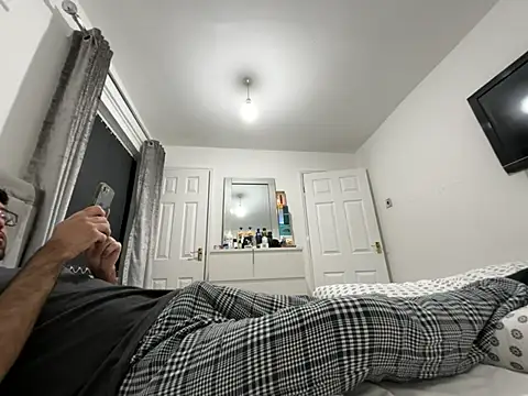 r130130 online show from 03-25-26, 07:53