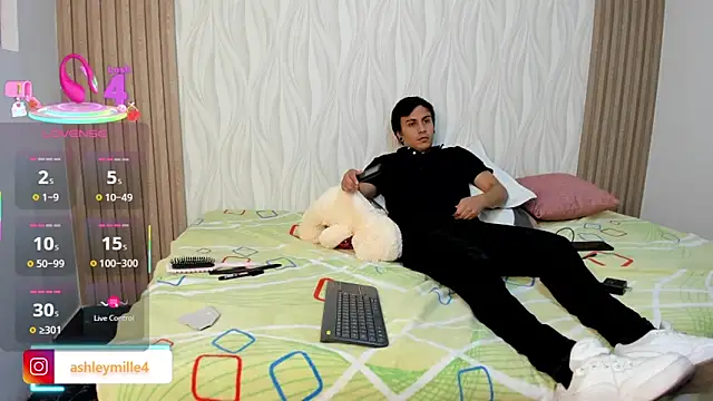 Onyx black1934 online show from 04-27-26, 11:47