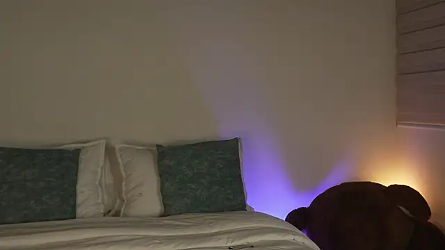 Violet SweetJS online show from 04-30-26, 12:06