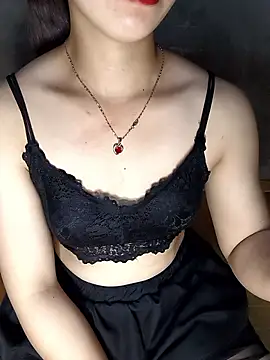 Fiona 2026 online show from 04-13-26, 06:41